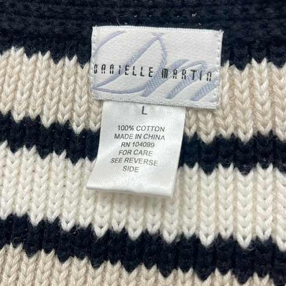 VINTAGE DANIELLE MARTIN STRIPED BOXY KNIT CARDIGAN SWEATER - Picture 2 of 7